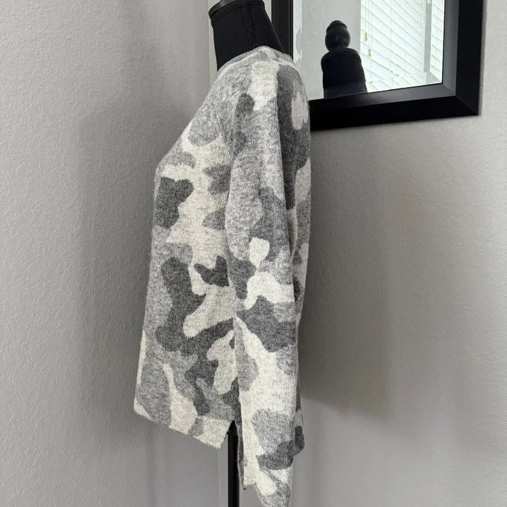 ATHLETA Undercover Camo Pullover Sweater Gray Alpaca Wool XS
